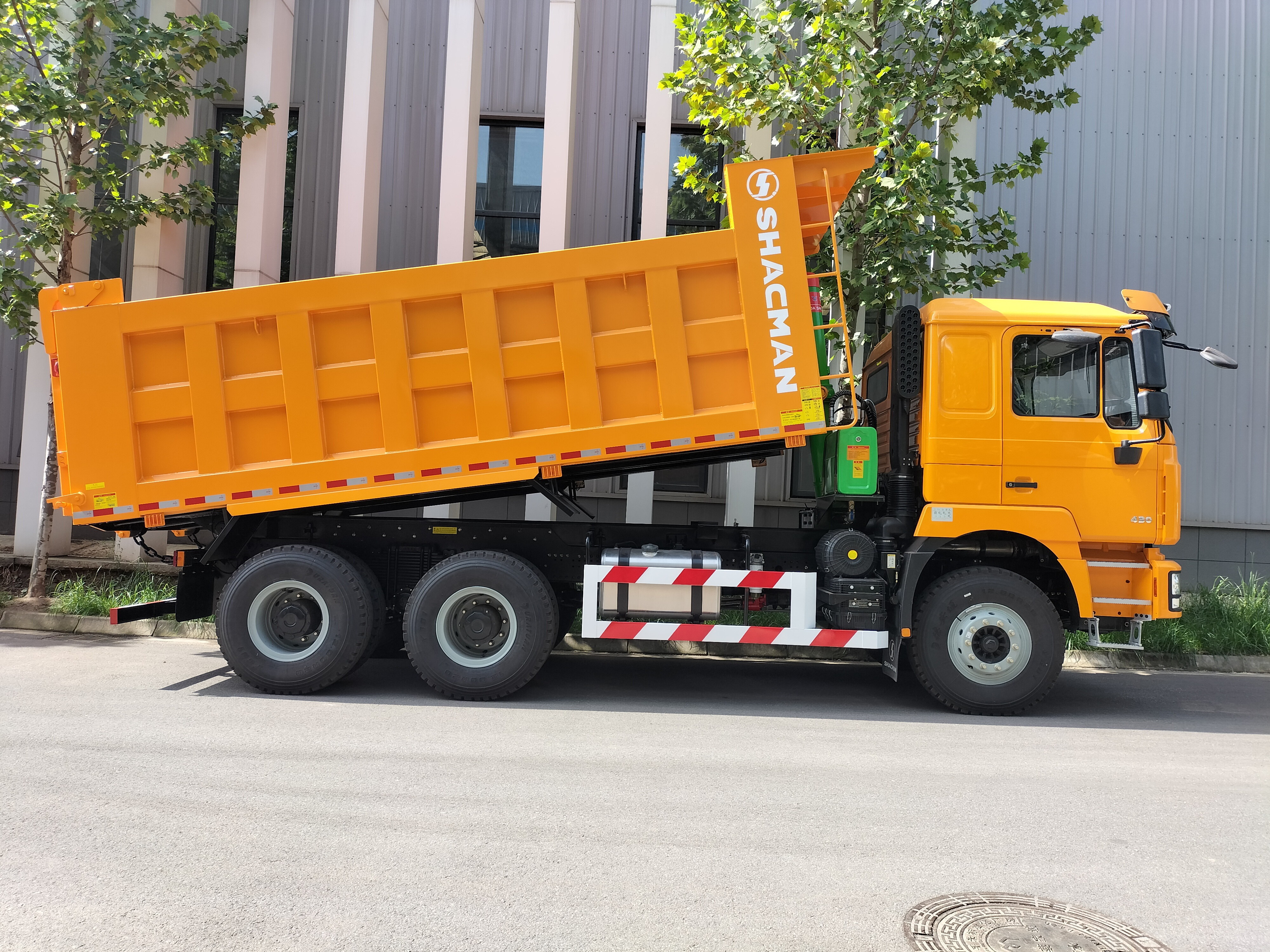 New Heavy Duty 10 Wheels Dump Truck Shacman F3000 Dump Truck 6x4 Tipper Truck For Sale