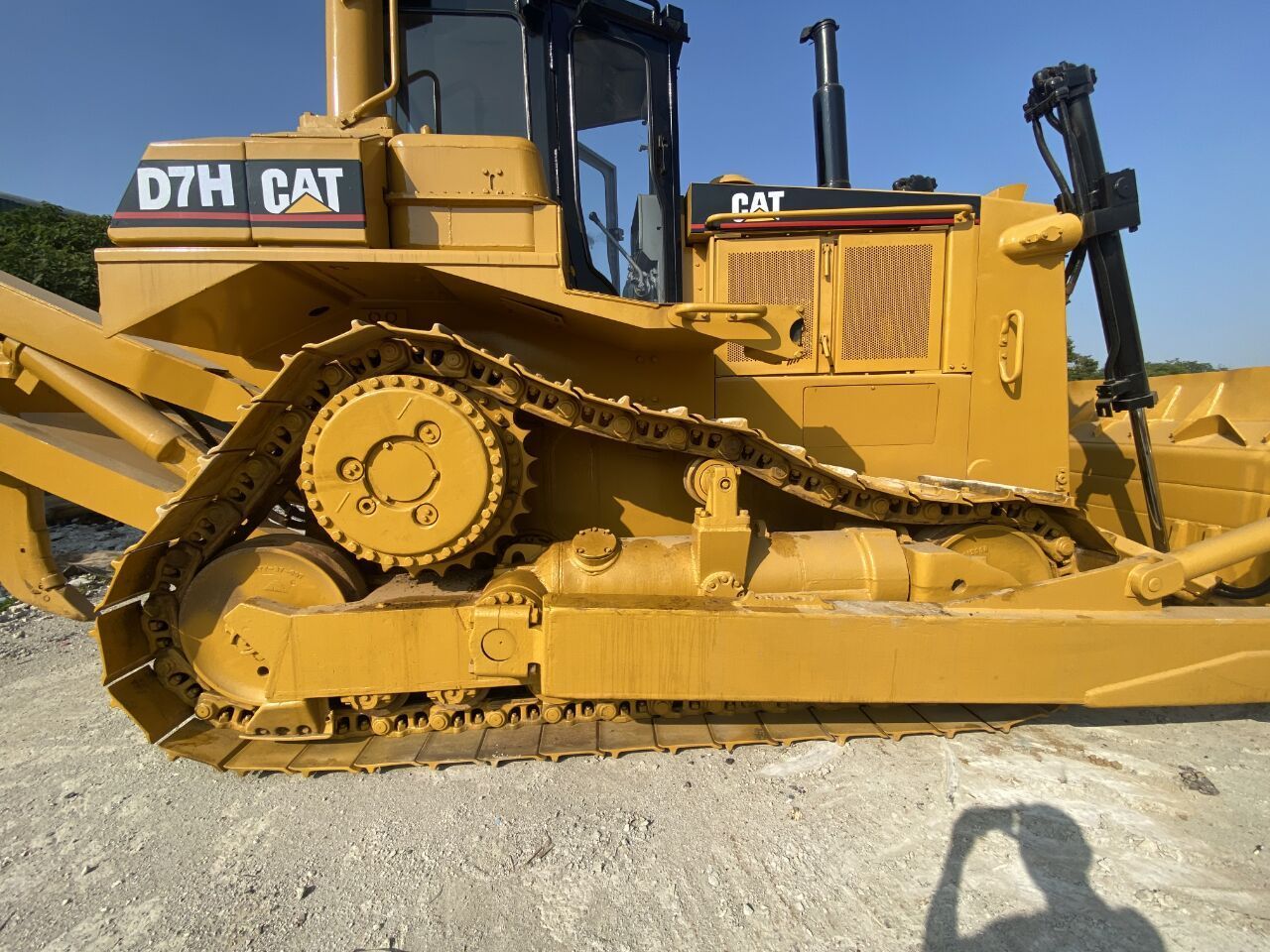 Good Quality and Excellent Appearance Used Cat D7H  Crawler Bulldozer Second Hand D6H  Crawler Bulldozer for sale