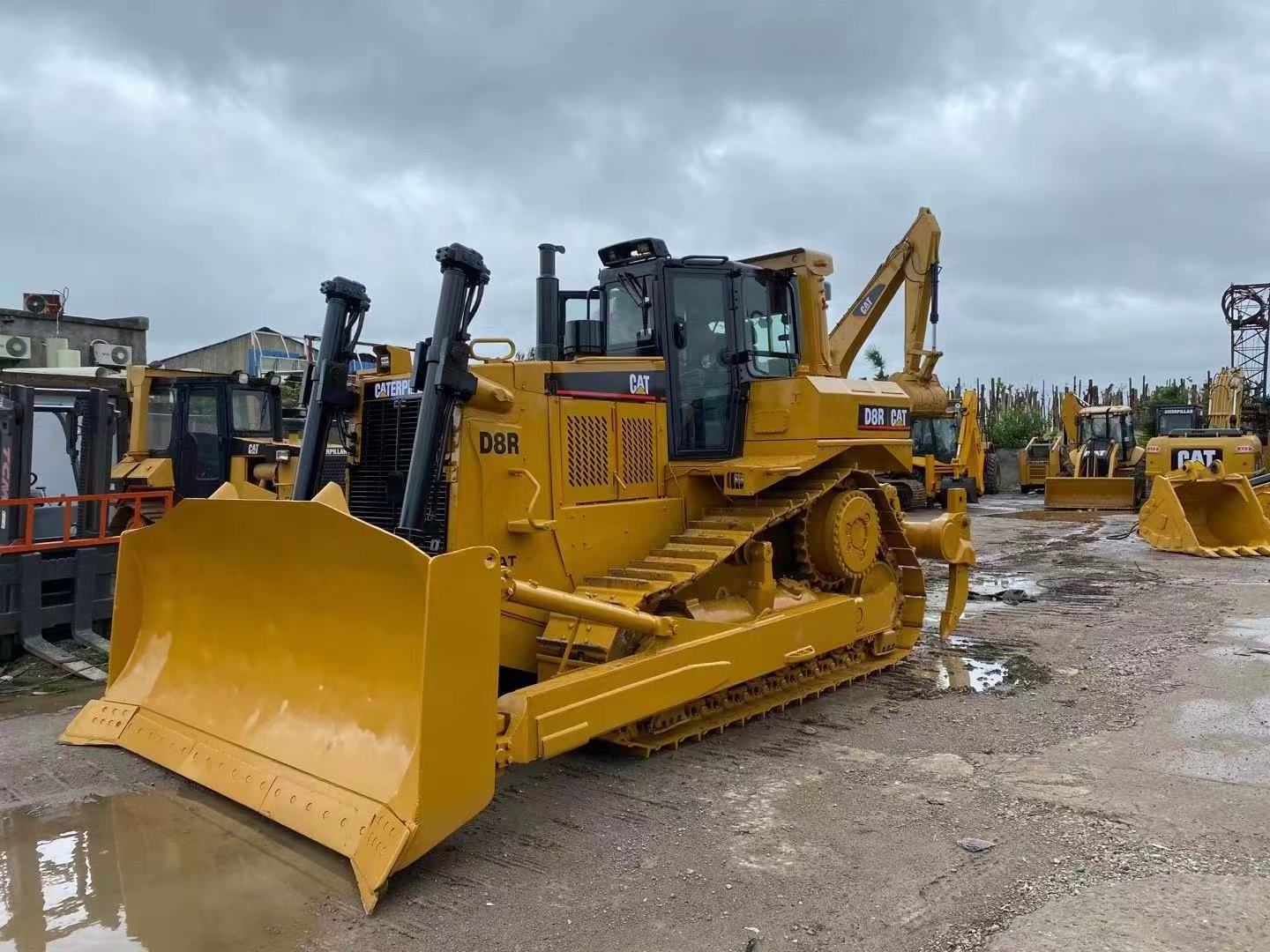 Used Original Brand CAT D8R Bulldozers for Sale Secondhand Compact Compressors at Discount Price