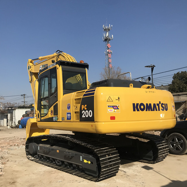 Lowest Price with Excellent Condition Used Construction Engineering Crawler Excavators Komatsu PC200-8 Japan Original Excavators