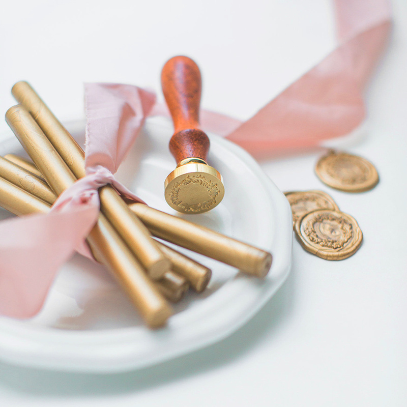 Hot Pink Custom Wax Seal Sticks Glue Gun Sealing Wax Sticks Of Stamps For Seal Press Stamp And No Wick Sticks