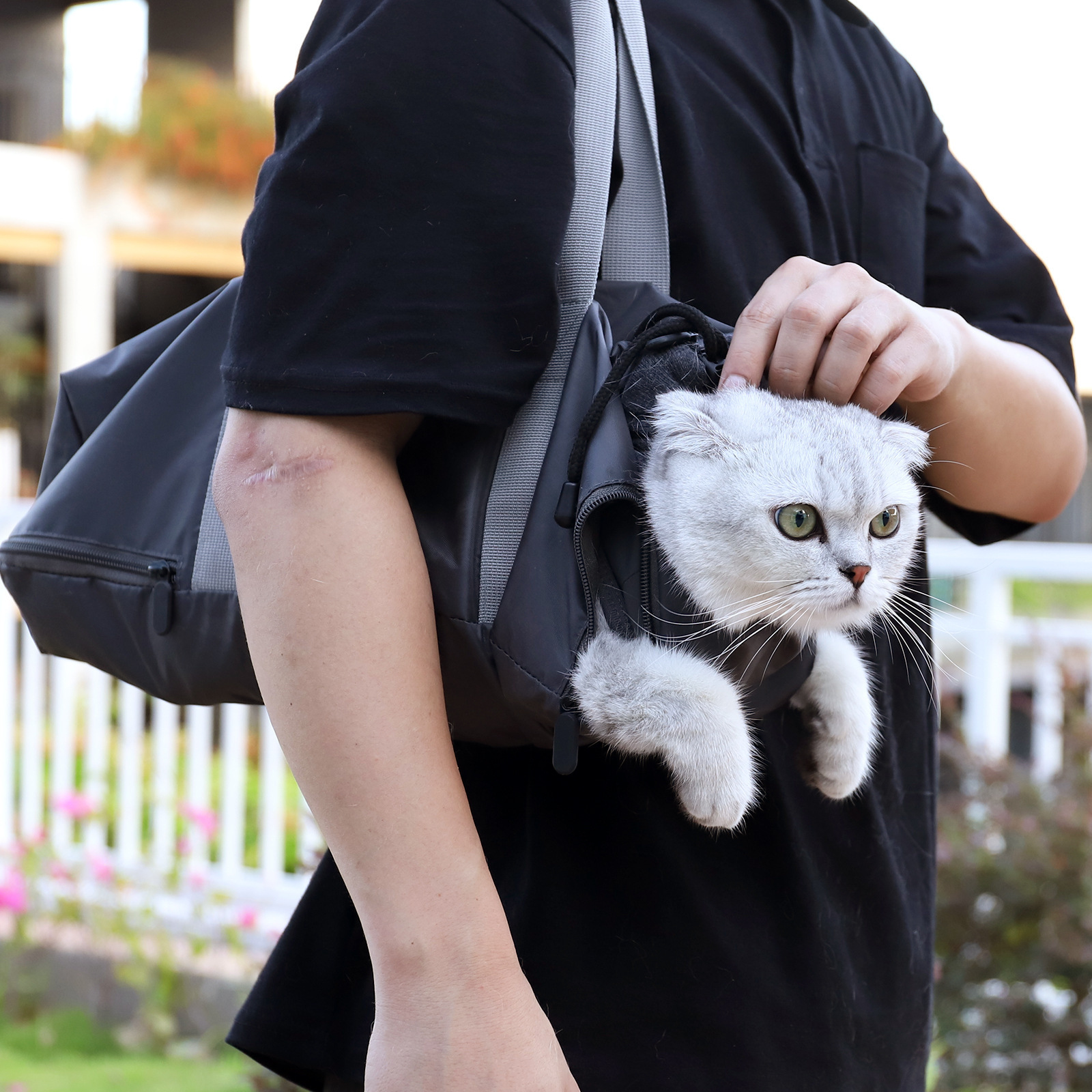 Geerduo Pet Wholesale Foldable Portable Breathable Pet Dog and Cat Carrier Crossbody Bag