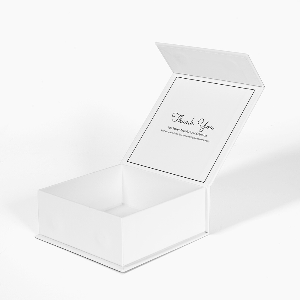 Custom small luxury white set box earrings with logo out necklace jewelry gift candle paper packaging magnetic boxes