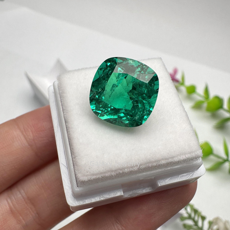 Synthetic Emerald Stone China Factory Directly Sale 6x6mm 8x8mm Cushion Cut Colombia Lab Grown Emerald Stone Price Per Carat