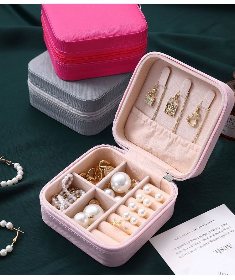 Multi-function jewelry box Portable leather jewelry storage box with lock