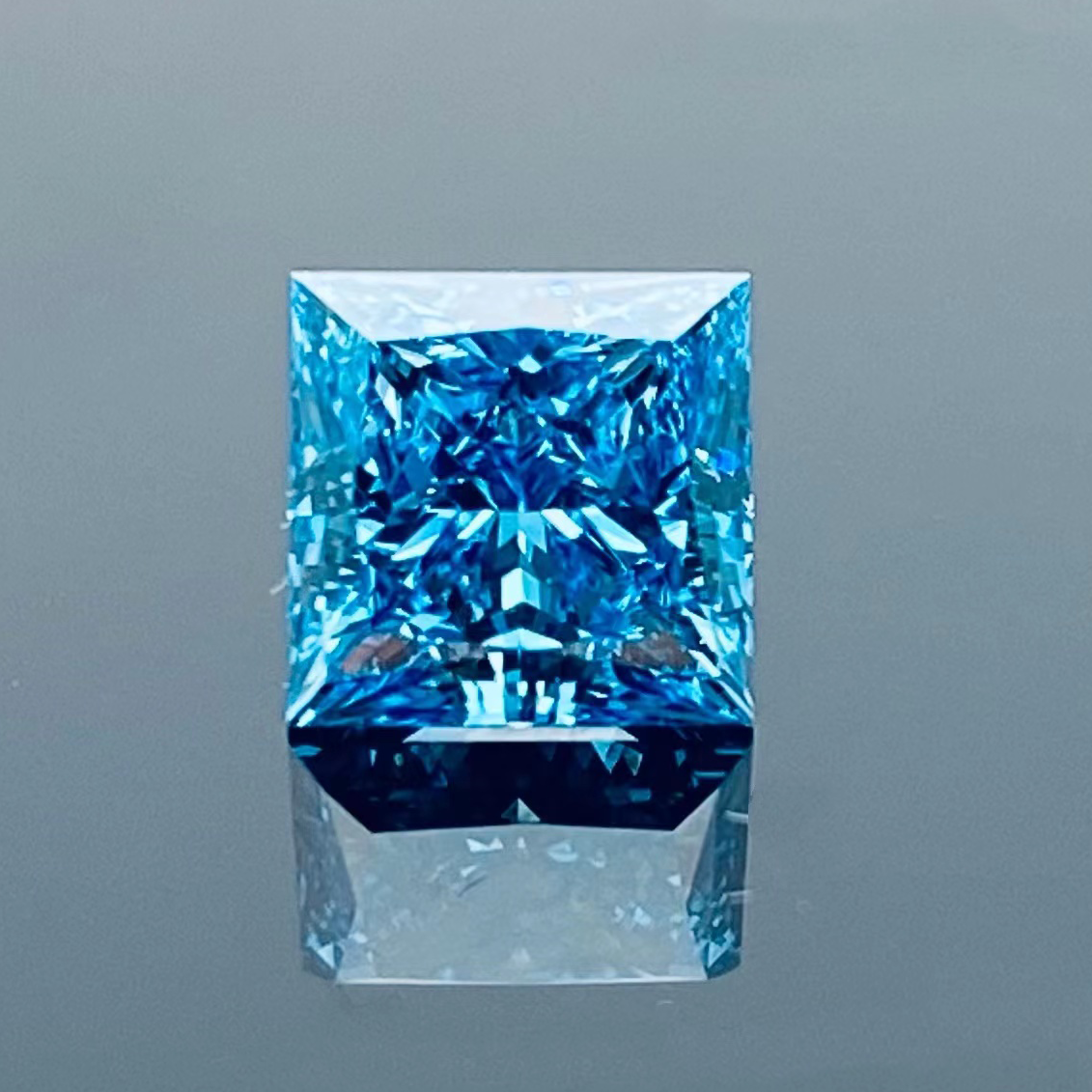 Customized Fancy Lab Grown Diamond CVD HPHT Synthetic Blue Diamond Radiant For Jewelry Decoration