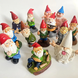 Factory Wholesale In-stock Various Resin Gnome Christmas Decorations Genis Dwarf Garden Statues Garden Gnomes Figurine for