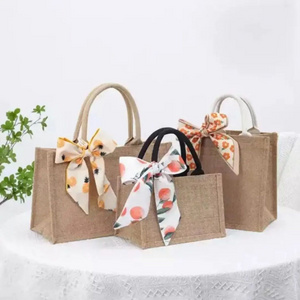 Custom Burlap Bags Gift Tote Beach Bags Multiple Specification Jute Grocery Bags for Women DIY Party Commuting