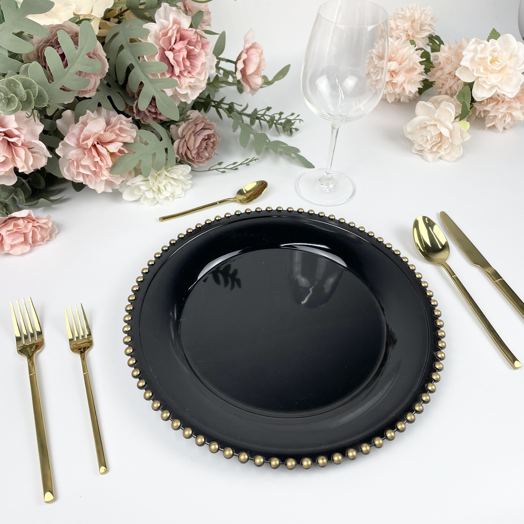 Round 13 inch black charger plate gold beaded europe style plastic dinner dishes for wedding decorate party