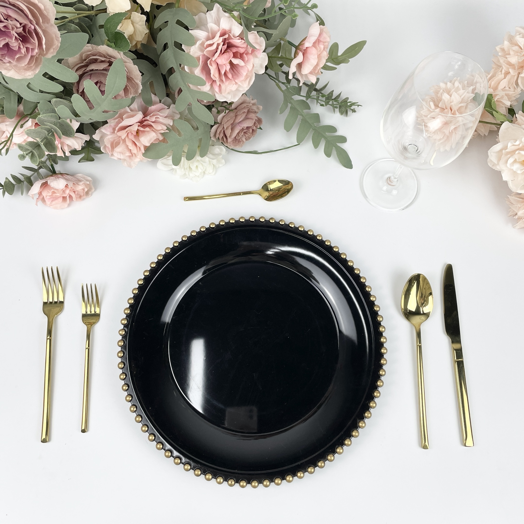 Round 13 inch black charger plate gold beaded europe style plastic dinner dishes for wedding decorate party