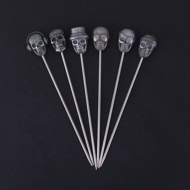 Wholesale Bar Tool Multiple Stainless Steel Cocktail Picks Skull Top Cocktail Stick Food Picks For Halloween Party