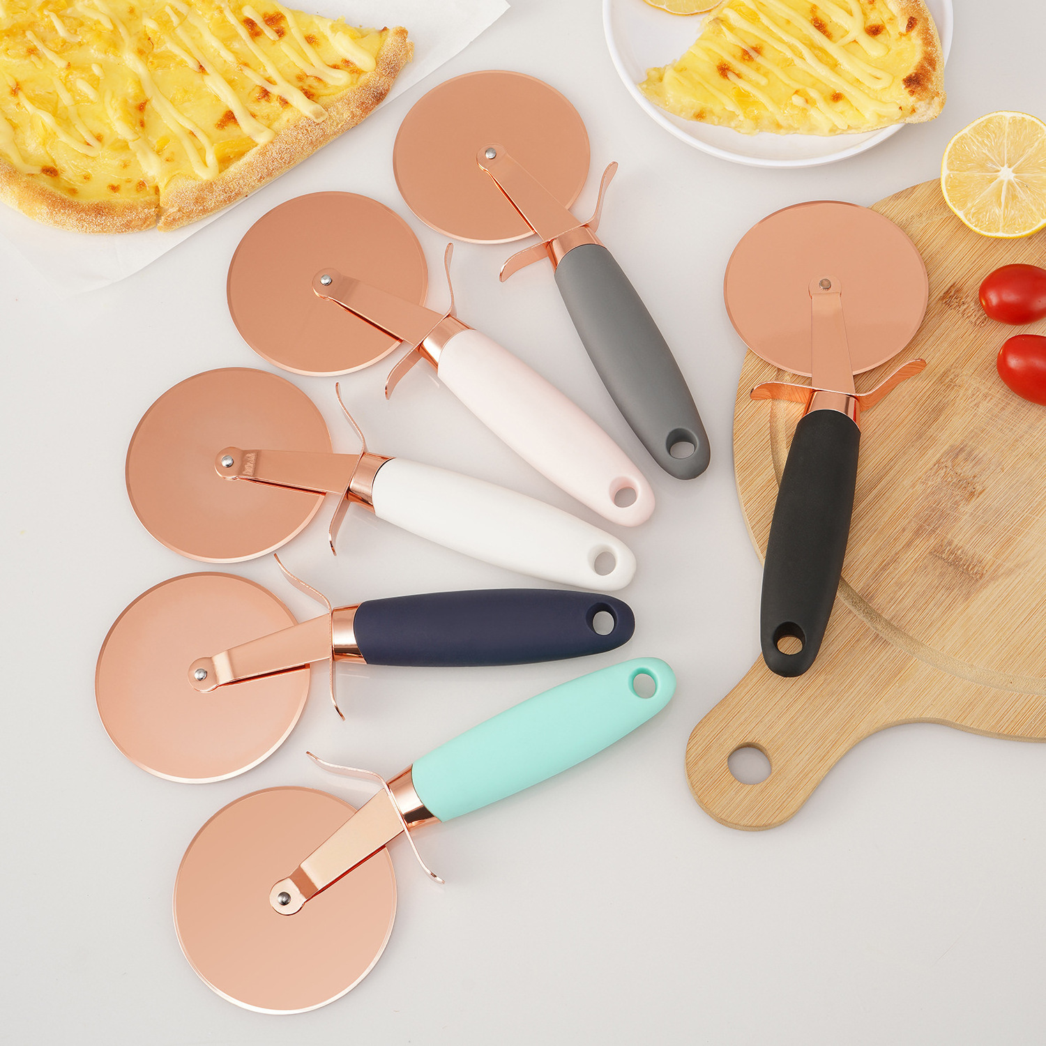 Stainless steel pizza cutter very good quality Pizza wheel cutter copper-plated pizza cutter