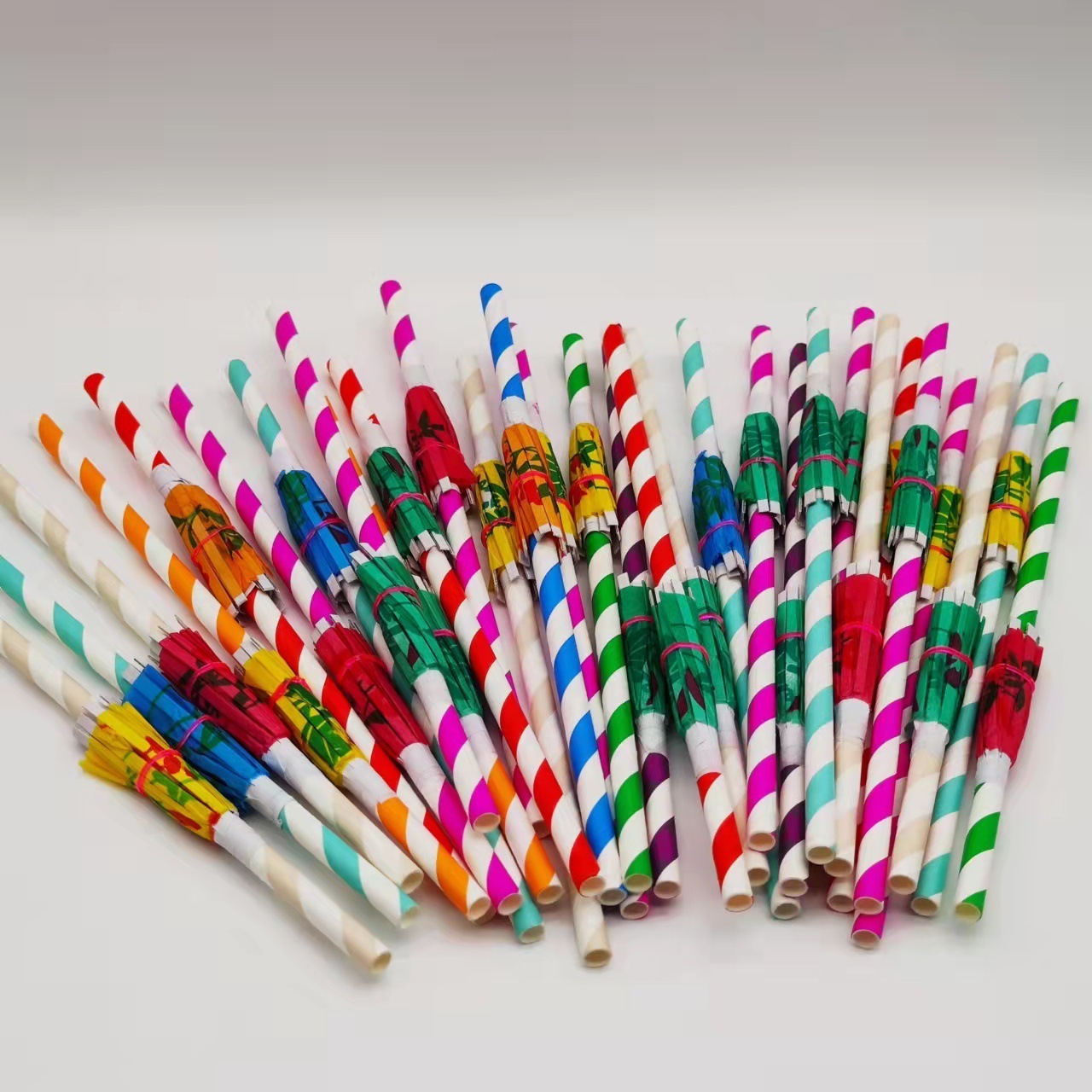 Whole sales Umbrella Decorated Drinking Straws Wedding Event Holiday Party Bar Accessories Disposable Straw Supplies