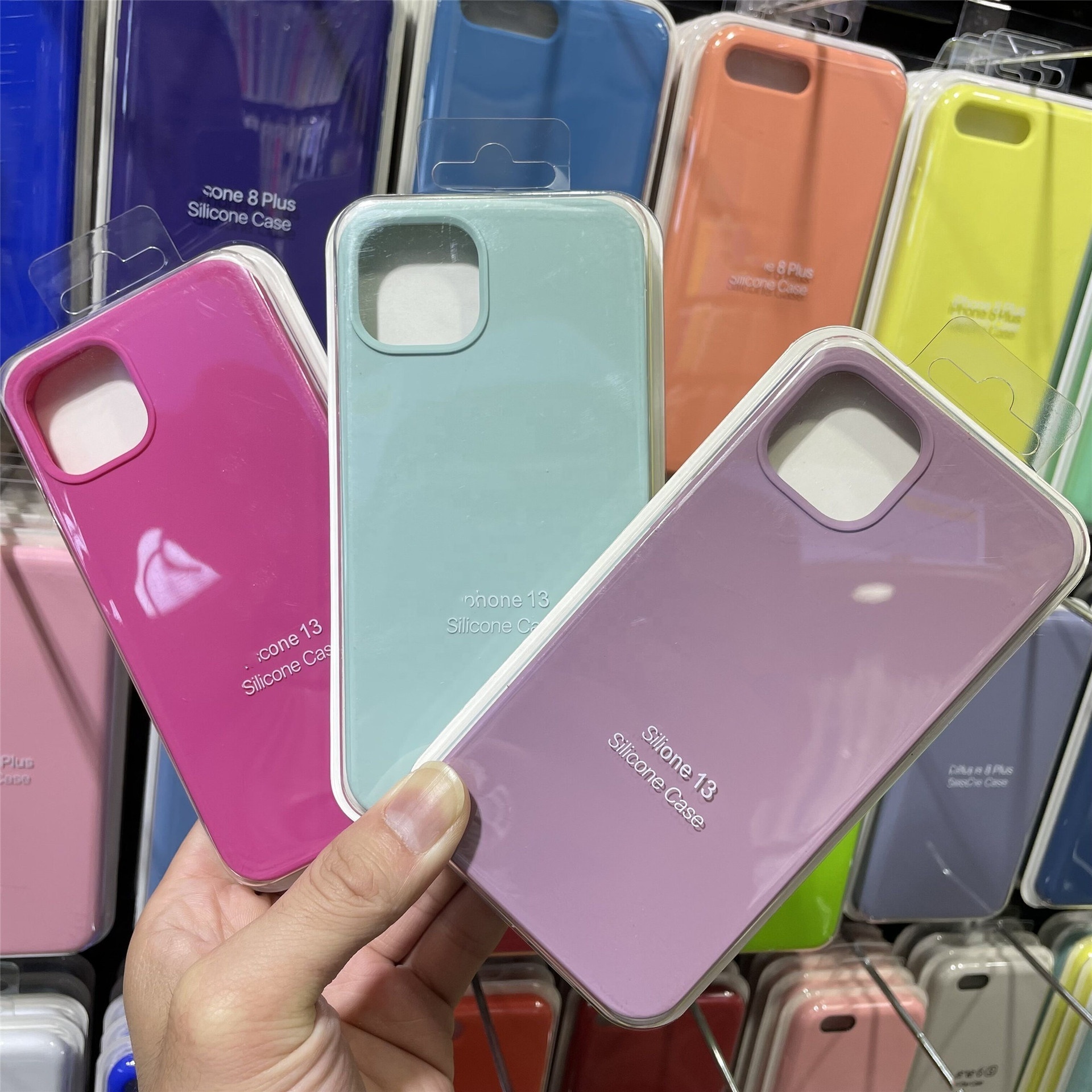 Hot Selling Rubber Silicone Phone Case for iPhone 13 Pro 12 11 XS max Shockproof Liquid Silicone Phone Case