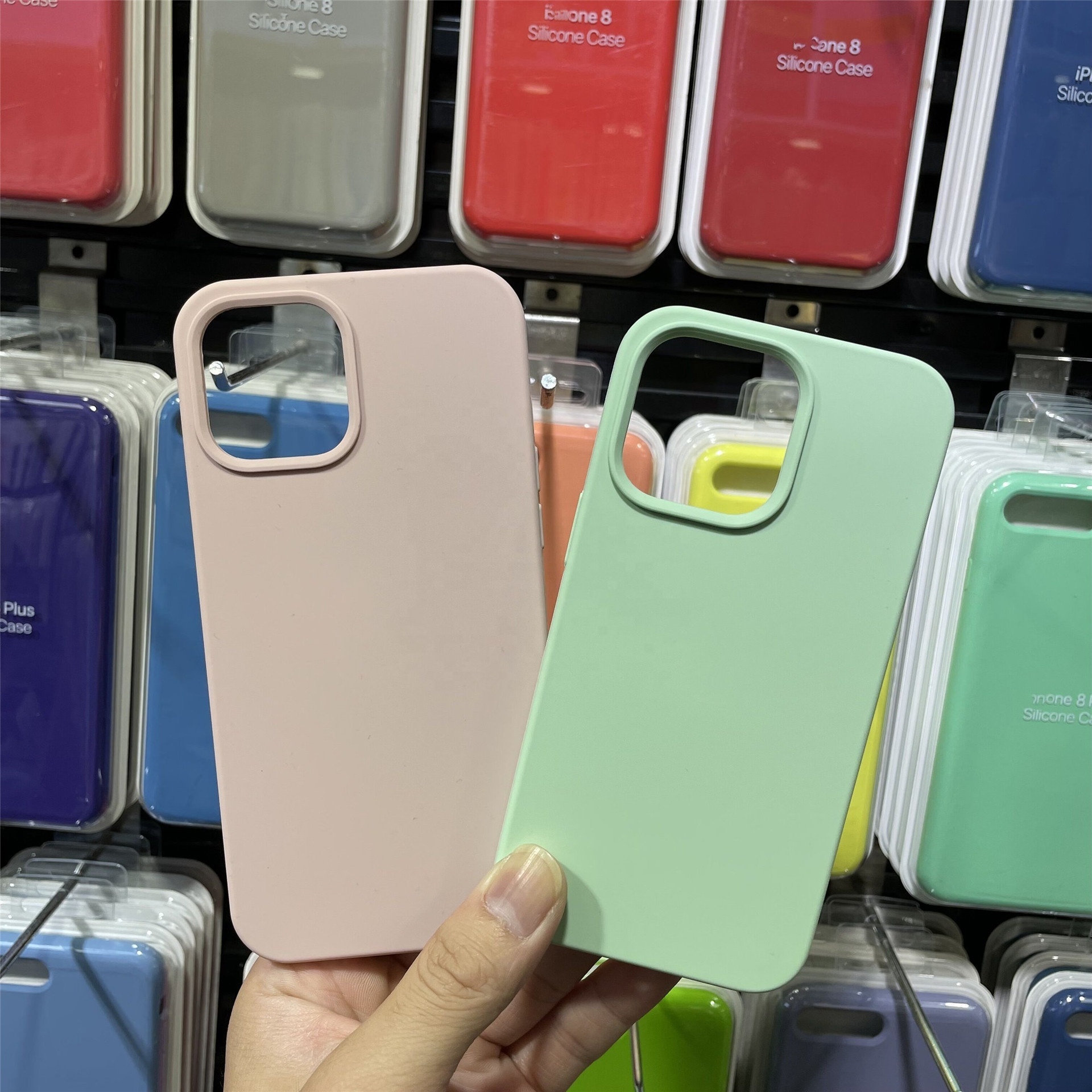 Hot Selling Rubber Silicone Phone Case for iPhone 13 Pro 12 11 XS max Shockproof Liquid Silicone Phone Case