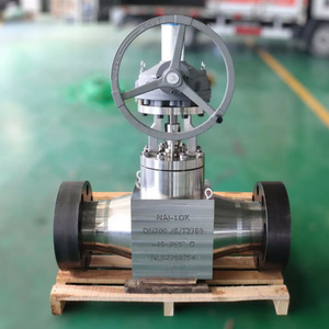 DN200 Super alloy flange globe valve with gear control operation