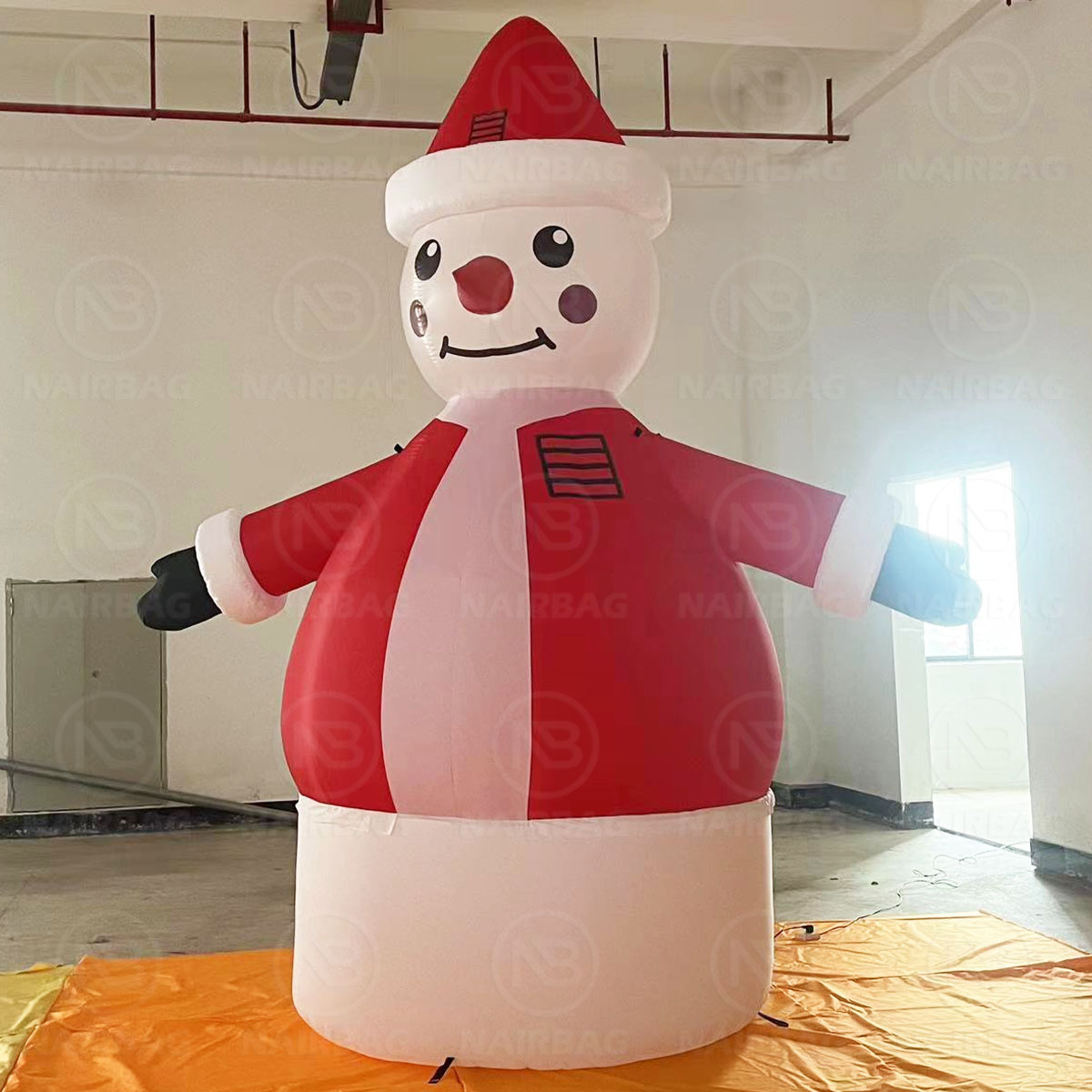 Big Advertising Cartoon Mascot Christmas Snowman Inflatable Snow Man With Air Blower For Decoration