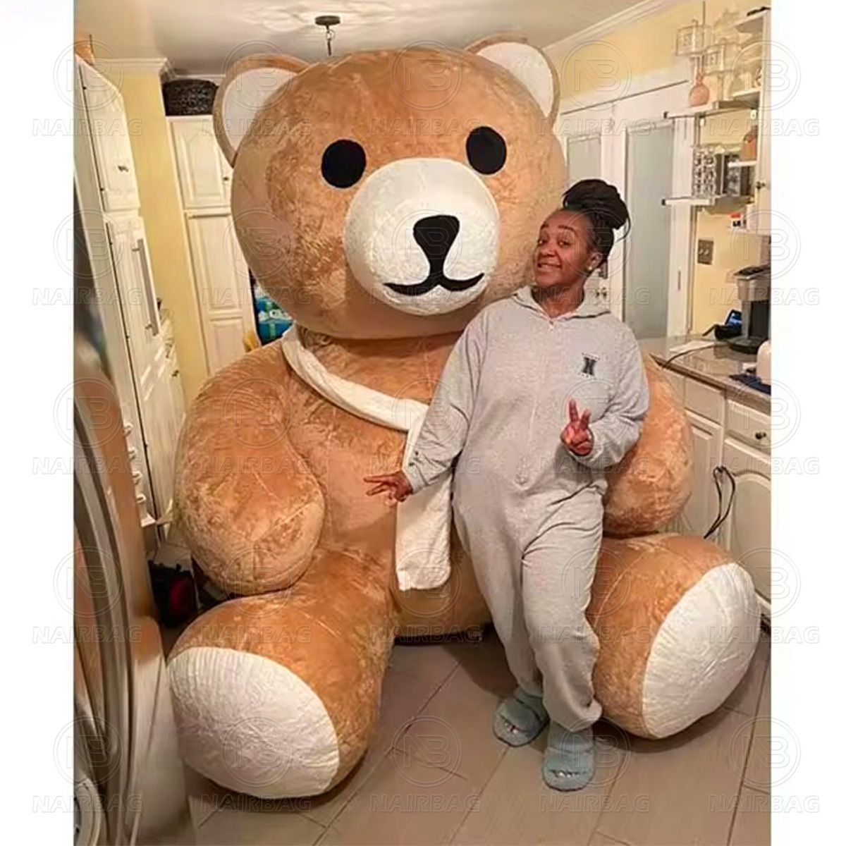 Giant Furry Inflatable Teddy Bear Mascot, Christmas Event Decoration Plush Large Inflatable Brown Bear Cartoon Model