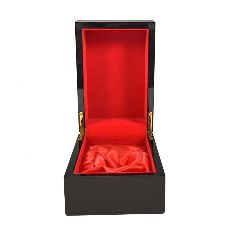 Custom High Quality Black Leather Satin Lined Gift Packaging Box  MDF Luxury Leather Perfume Packaging Box