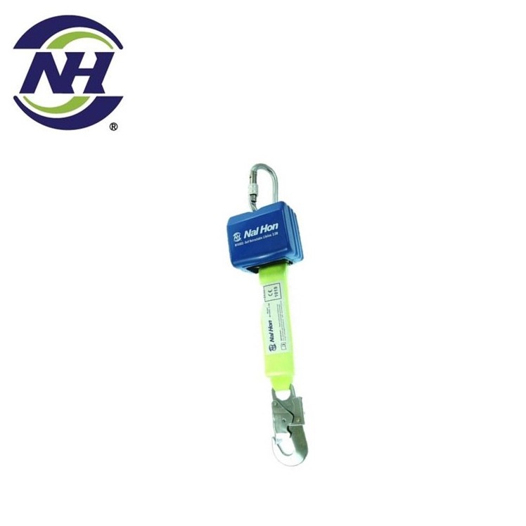 Safety gear with self retractable fall arrest rope