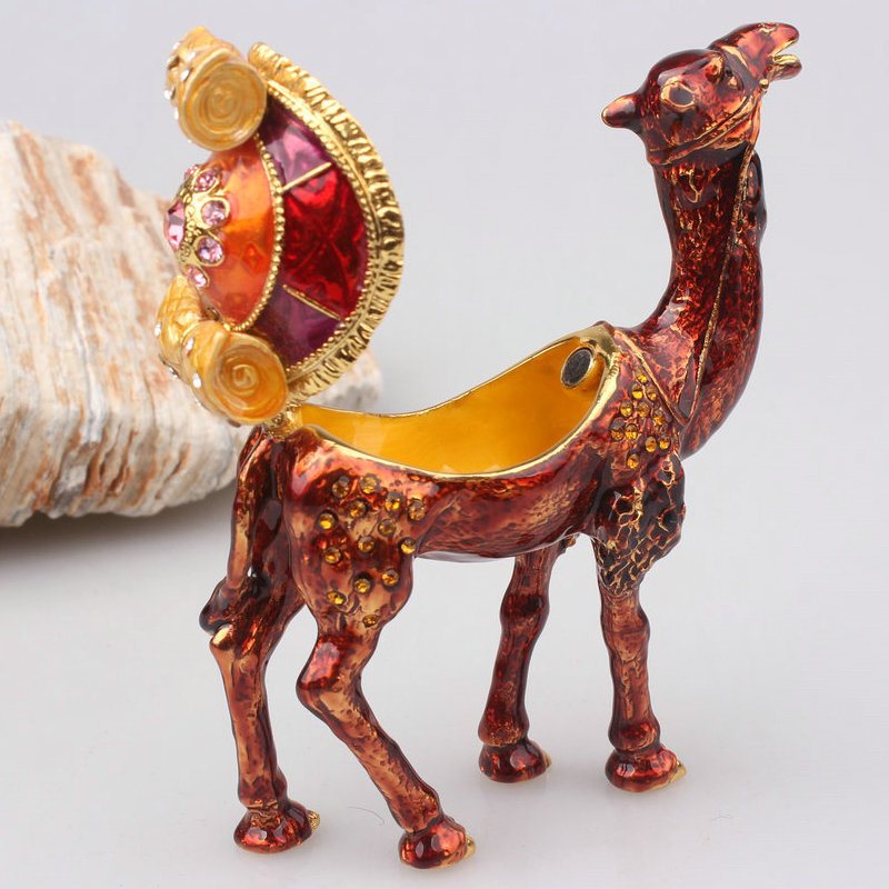 2024 New Arrival Luxury Handcrafted Jeweled Pewter Realistic Animal Camel Trinket Box Hand Enameled Crystals Jewlery Ring Box