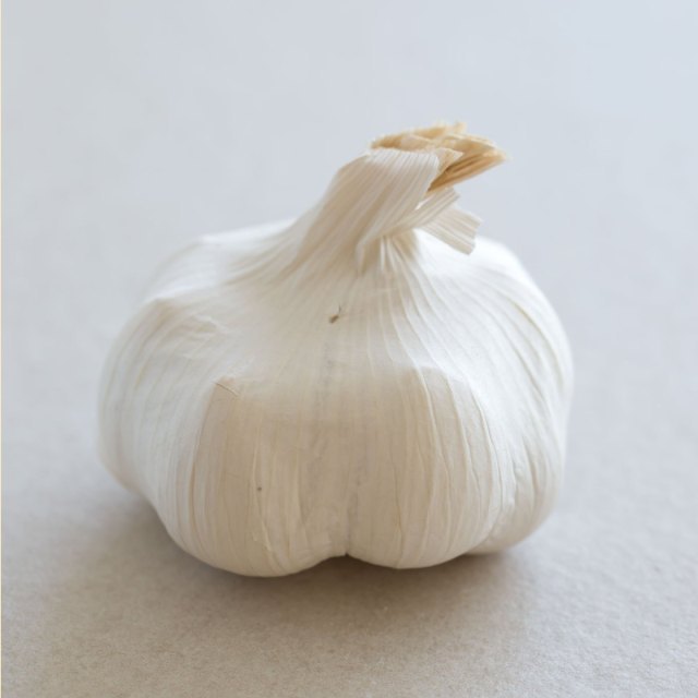 Fresh Garlic FROM Vietnam with High Quality and Best Competitive Price BEST SELLER IN 2023