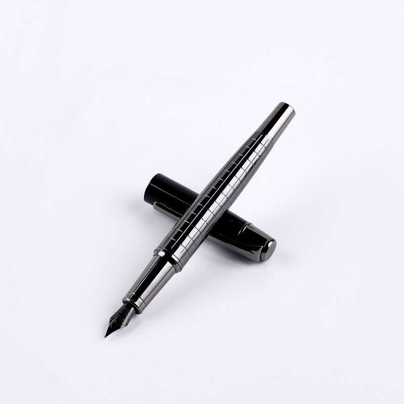 Christmas Stationery Metal Black Fountain Pen with Refillable Cartridge for Business Cooperate