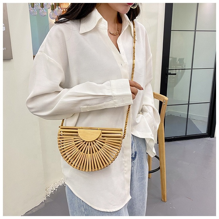 2024 Designer Summer New Bag Bamboo Half-Moon Beach Bags for Woman Light Purse Lady Shoulder Purses Women Bamboo Messenger Bags