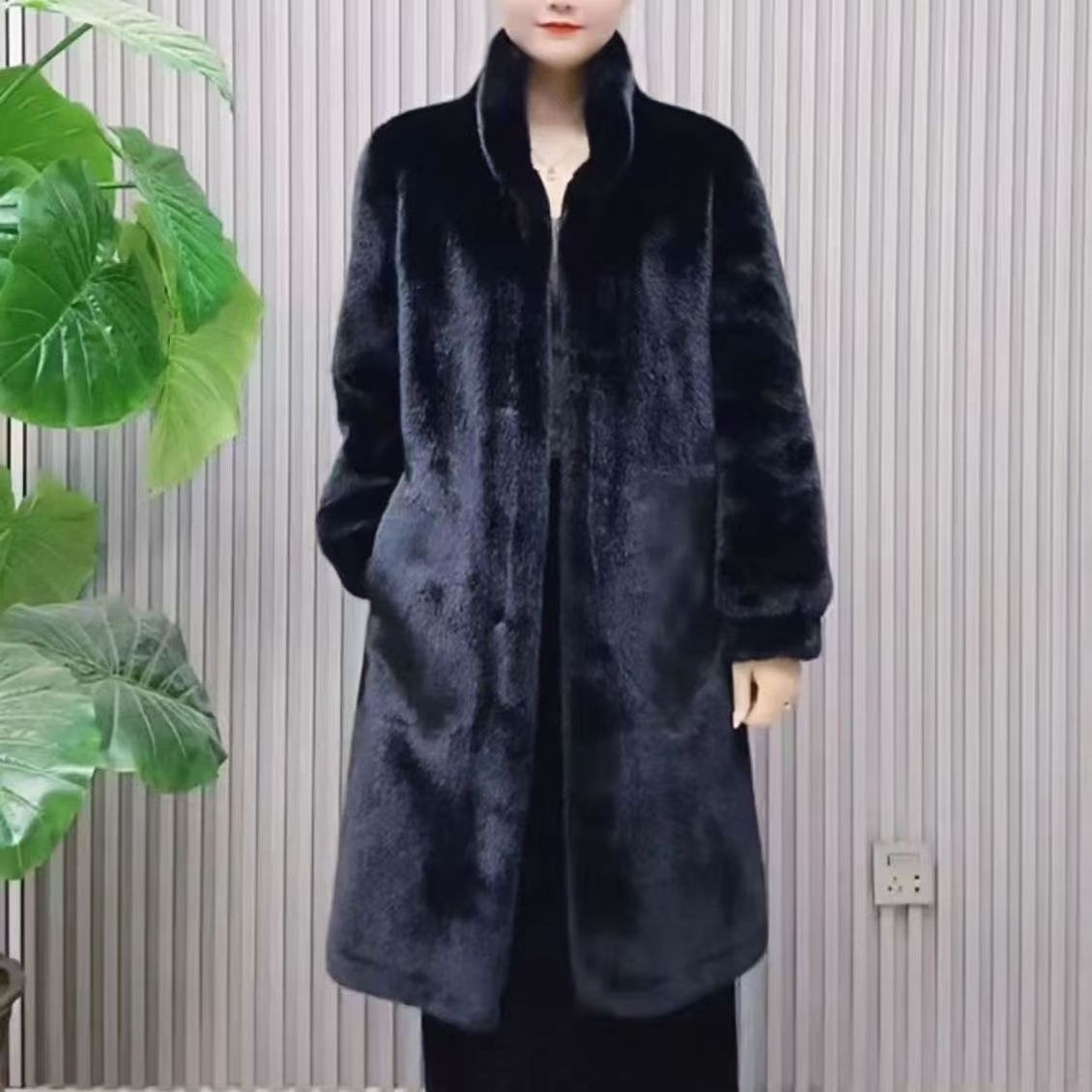 Custom Clothing Manufacturers Plus Size Women's Mink Fur Coat With Zip Big Hood Women Clothing Black Long Faux Fur Jacket