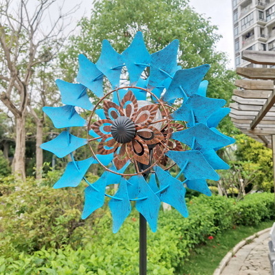 New Arrival Unique Design Metal Art Hand Made 360 Degree Rotation Solar Lamp LED Light Up  Wind Spinners kinetic art Sculpture