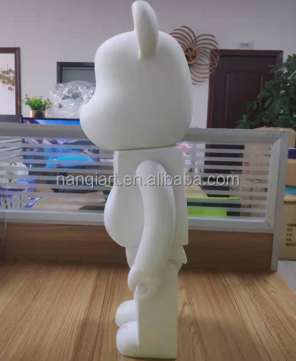 Nanchi Wholesale Cheap High Quality 70cm White Vinyl Bearbrick 1000% Hot Sale Home Decor Statue Art Collection Bearbrick Toys