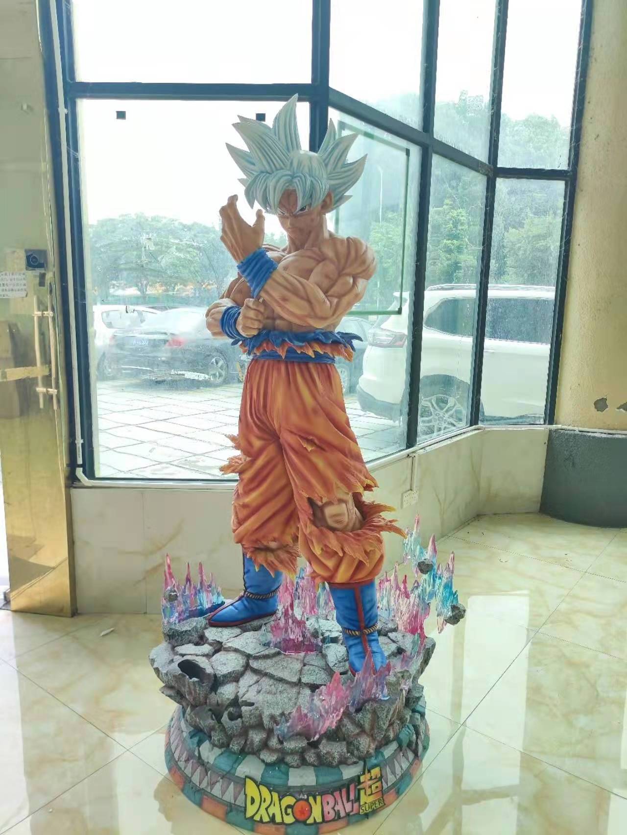 Custom Anime Figure Resin Sculpture Dragon Ball Figure Goku Statue Ultra Instinct Goku Statue Life Size Anime Figure