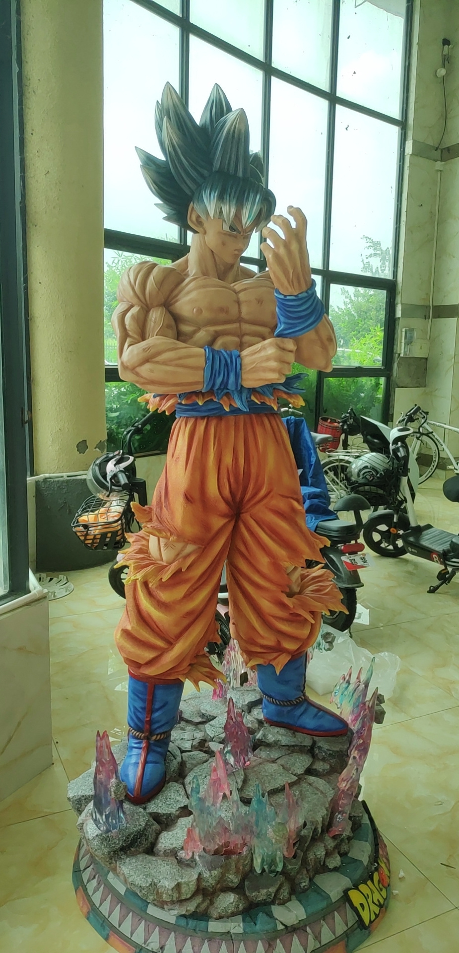 Custom Anime Figure Resin Sculpture Dragon Ball Figure Goku Statue Ultra Instinct Goku Statue Life Size Anime Figure