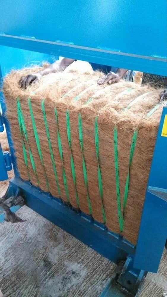 hydraulic coconut fiber coir plam packaging baling machine