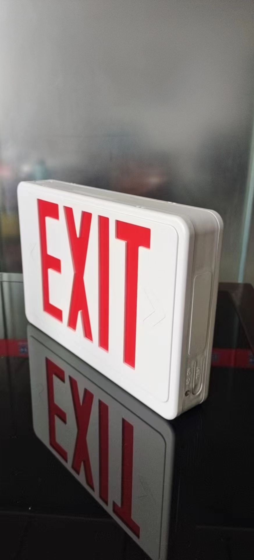 2023 best selling  Red Green Letter USA Market ABS Plastic Tritium Low Profile LED Emergency Light Exit Sign