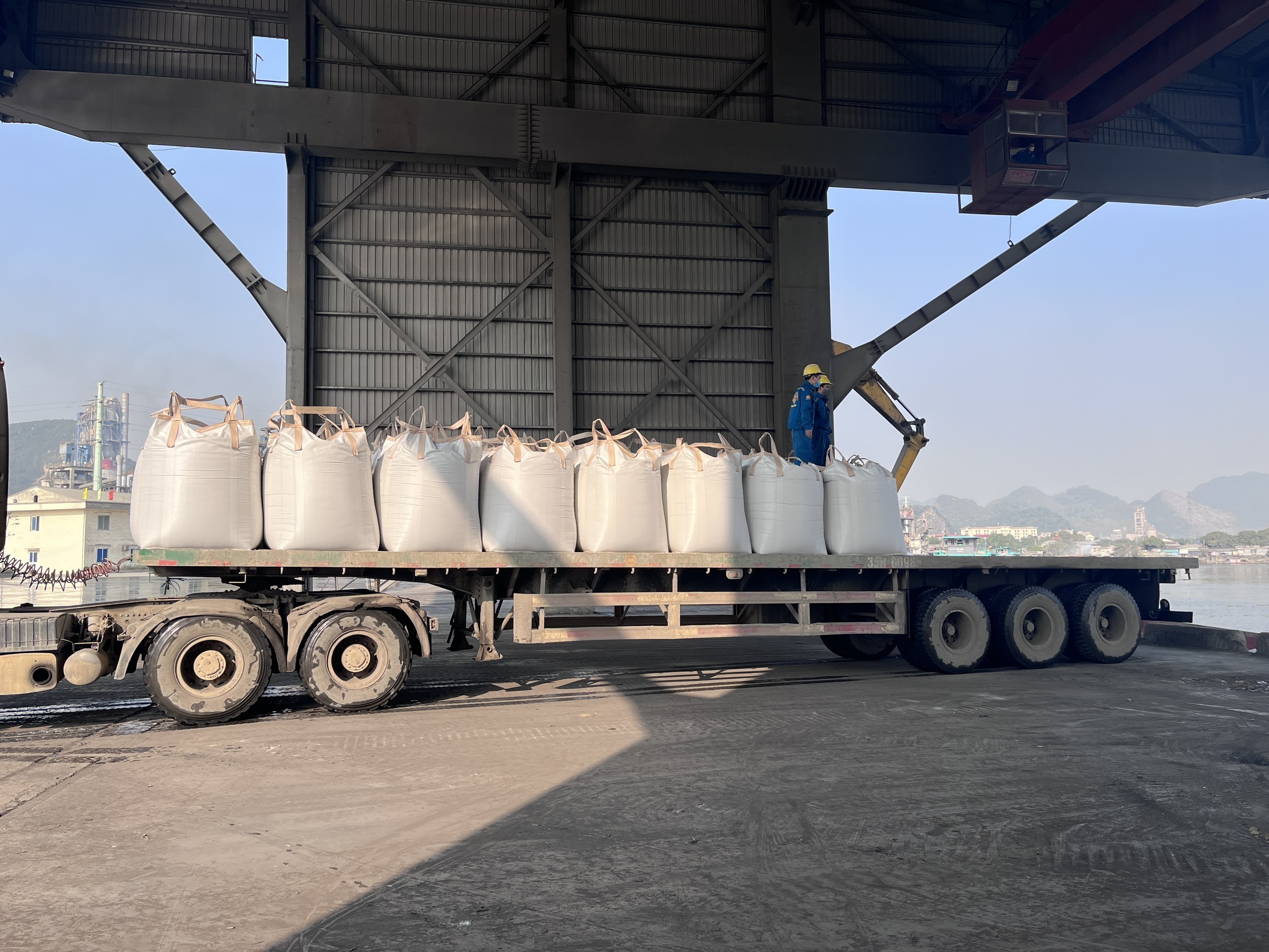 CEMENT Portland Grey CEM II 32,5 N FOR CONSTRUCTION CONCRETE MADE IN VIETNAM BEST CEMENT PRICE