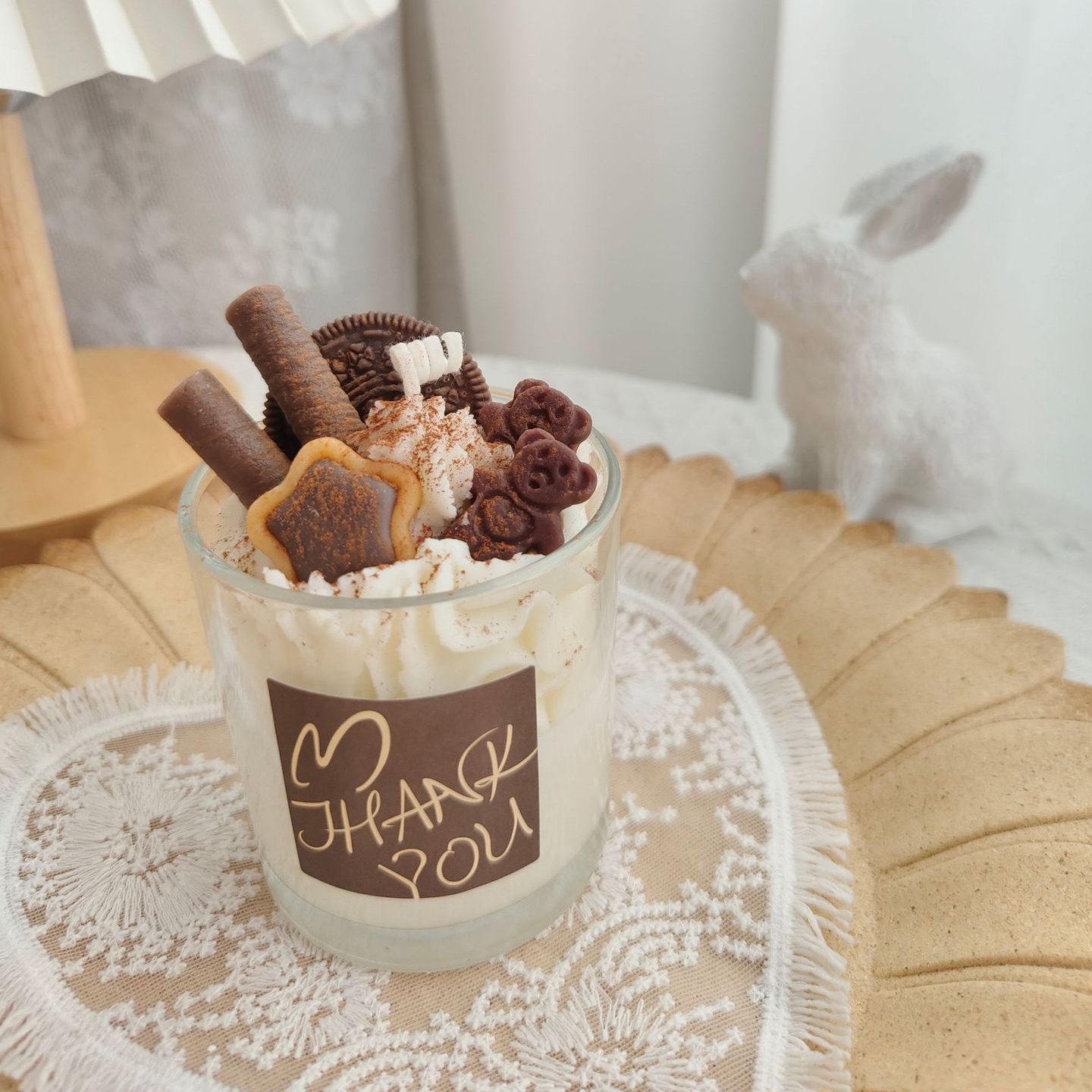 Wholesale luxury chocolate ice cream handmade cup wax cute cream aromatherapy candles as a gift for friends