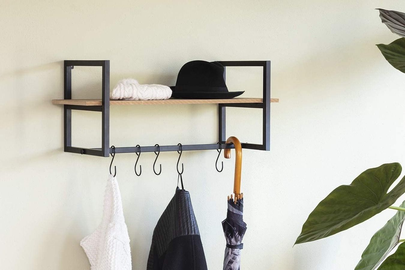 Wholesale Wall Coat Rack Bamboo Coat Hanger with Shelf in Hallway