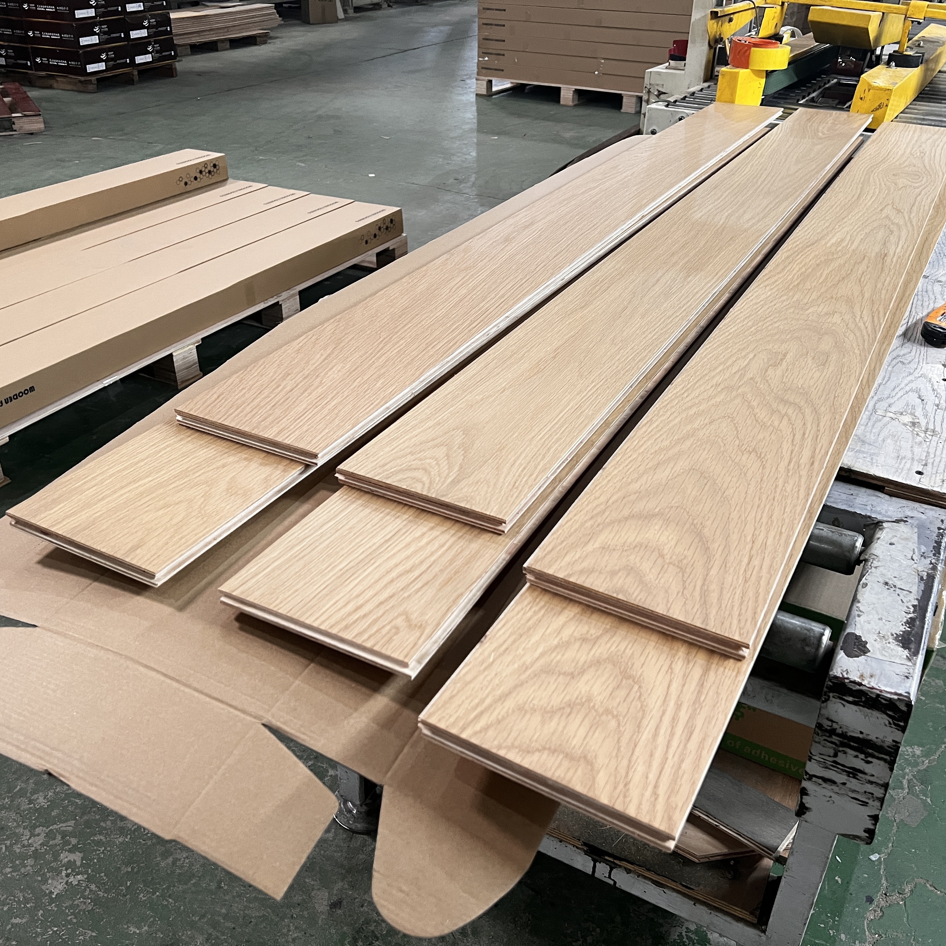 10 days delivery cheap price large wide plank AB grade oak hard wood timber engineer wooden floorboard engineered flooring