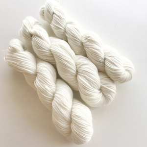 Lotus Yarns Wholesale Price High Quality 4ply 225m/100g  Pure Superwash merino  for hand dye