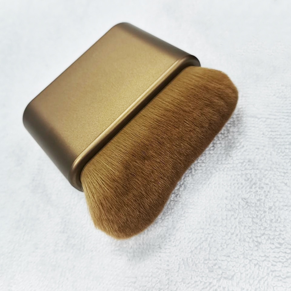 Wholesale Cosmetics Golden Private  Custom Logo Face Flat Head Makeup Single Kabuki Dense Tan Body Brush