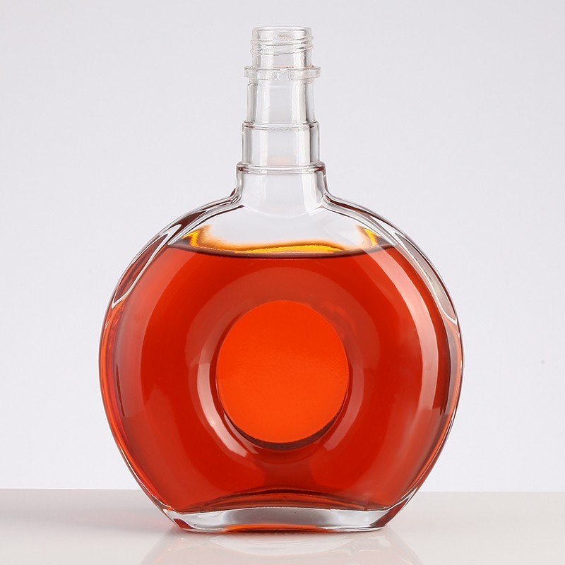 custom glass bottle Short Neck Round Shape Empty Whiskey Bottle Transparent Simple Smooth High Capacity