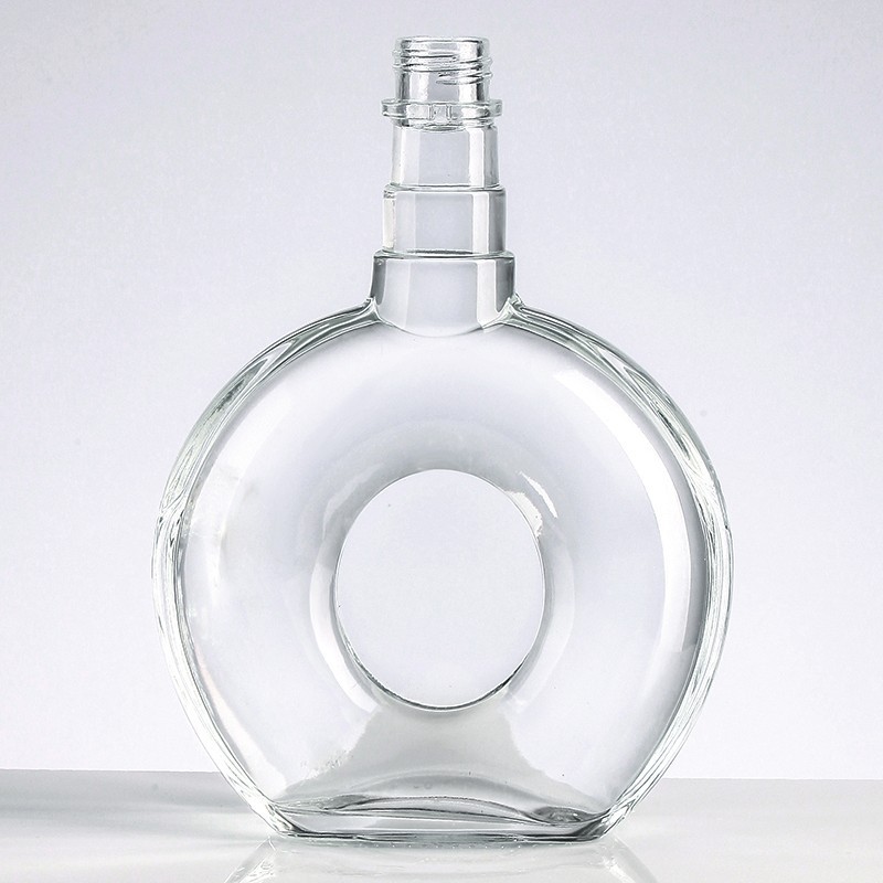 custom glass bottle Short Neck Round Shape Empty Whiskey Bottle Transparent Simple Smooth High Capacity