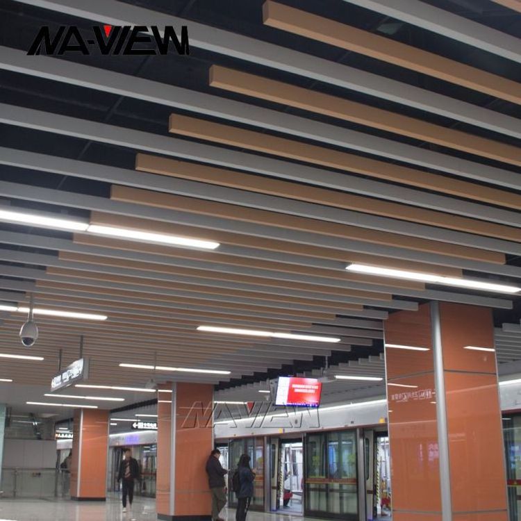 Hot Sale Decoration Wood Colour Grain Finish Aluminum Baffle Ceiling Aluminium Linear Profile Strip Ceiling For Shopping Mall