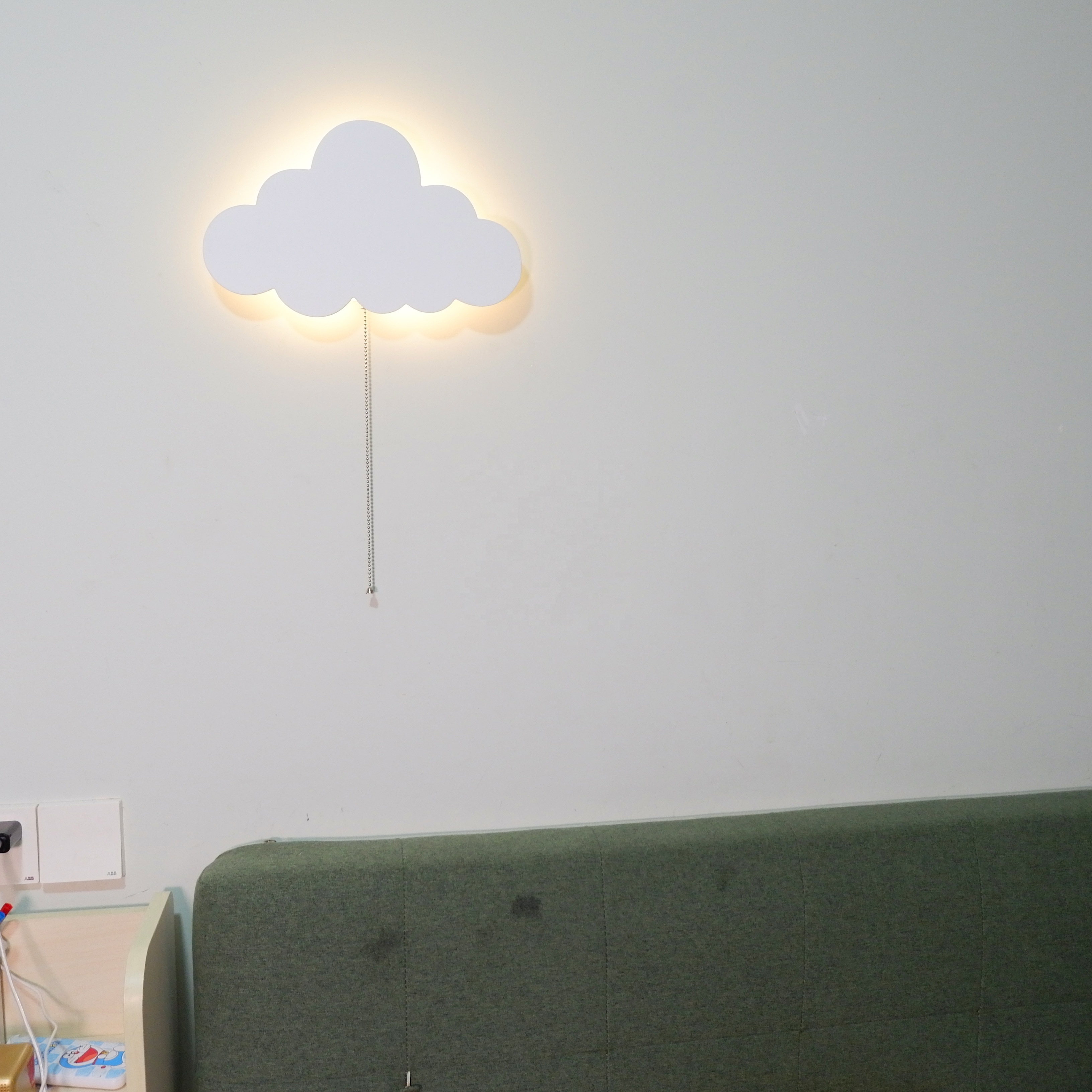 Hot White Cloud Wall Light For Kids Room Nursery Wall Decor With LED Light Battery Operated Pull Cord Custom Design Acceptable