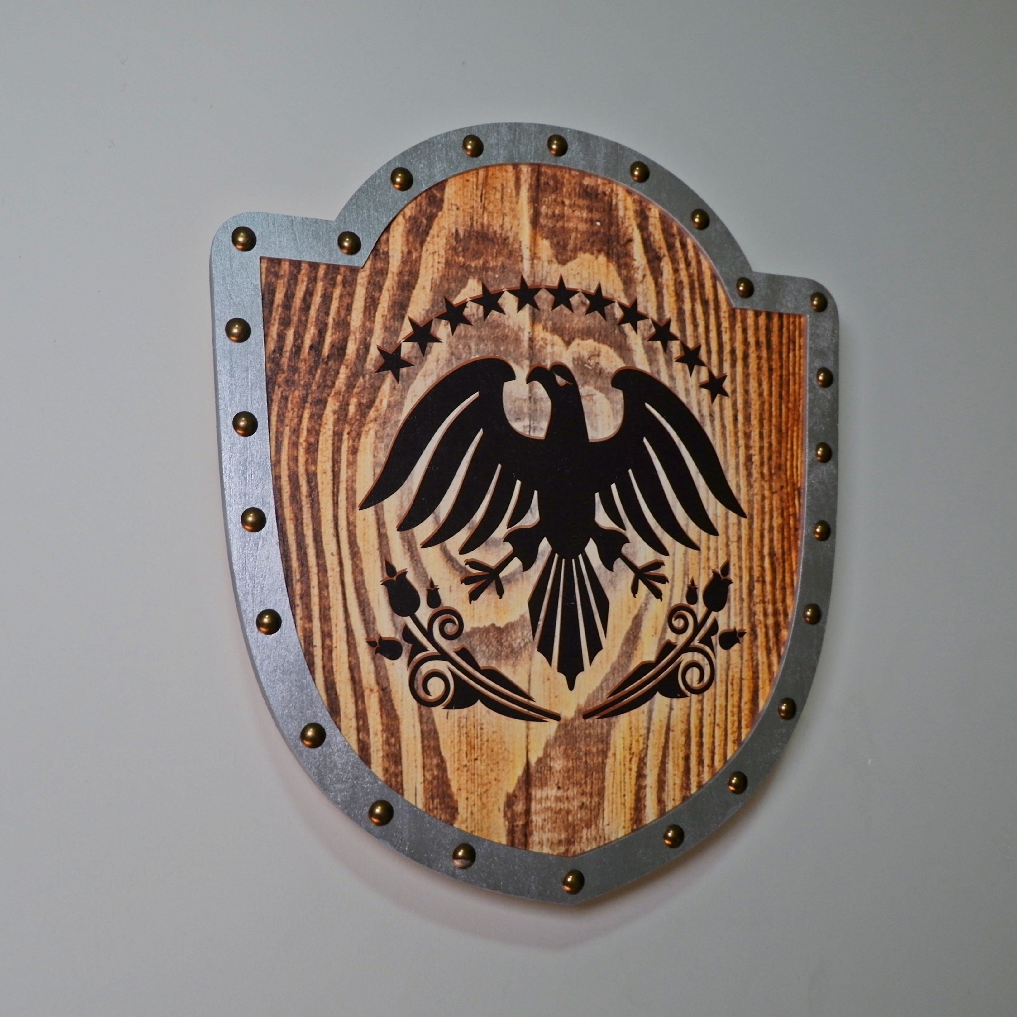 Wooden Shield Plaques Medieval Wall Art Wood Sign Wall Decoration For Restaurants Silver Wooden Wall Sign