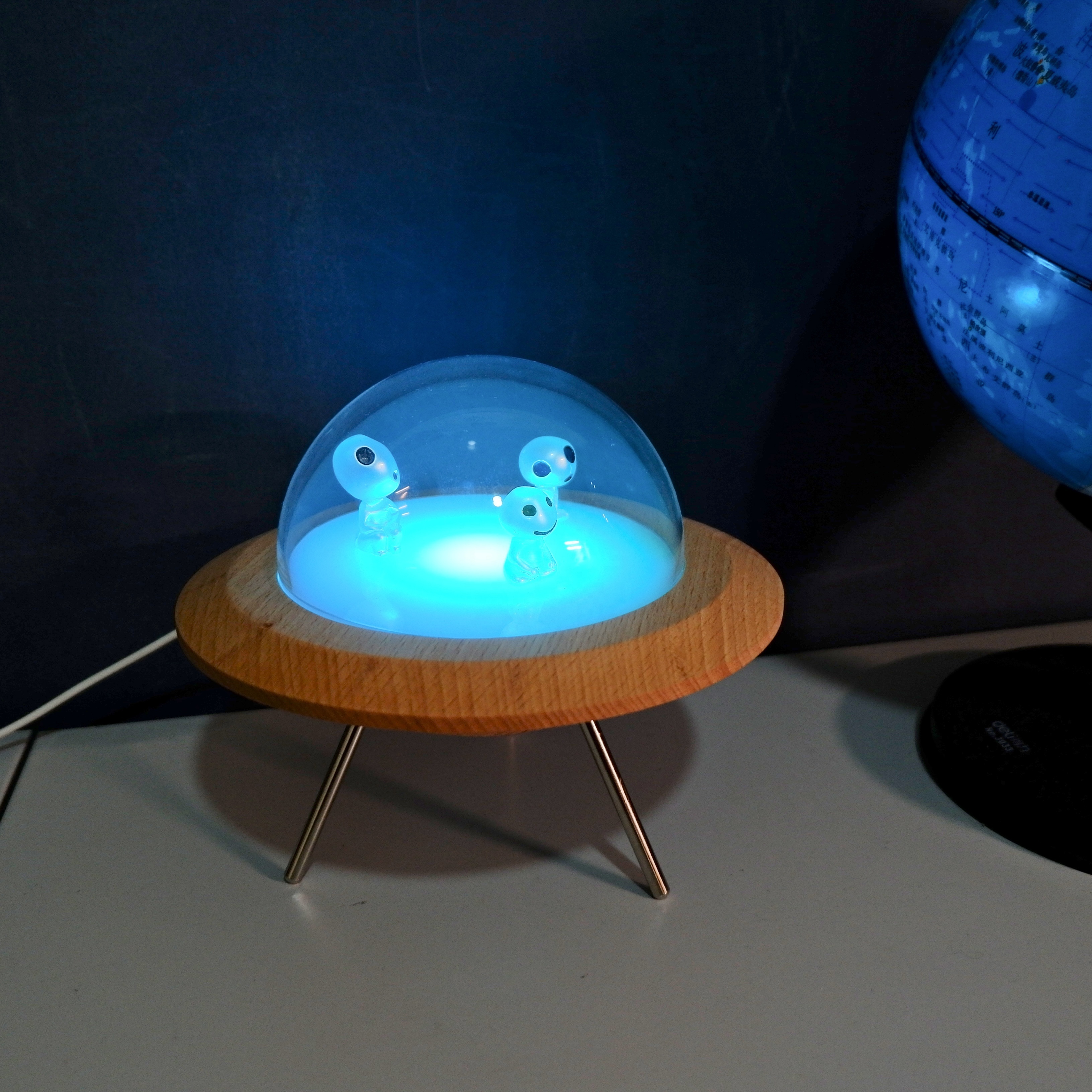 Space Alien UFO Night Light Lamp RGB Remote Control Wooden Decorative Table Lamp Space Age Lamp From Home Decoration