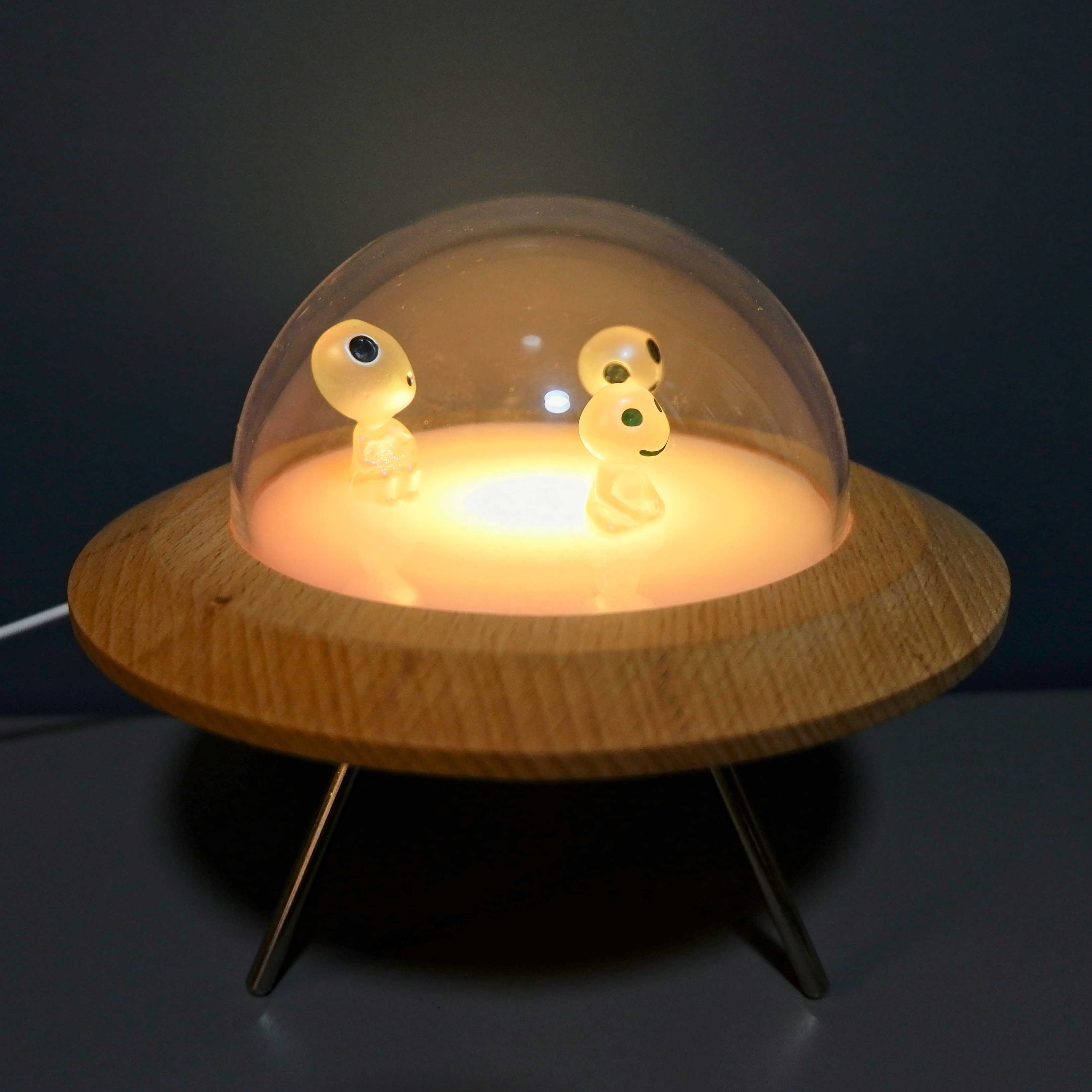 Space Alien UFO Night Light Lamp RGB Remote Control Wooden Decorative Table Lamp Space Age Lamp From Home Decoration