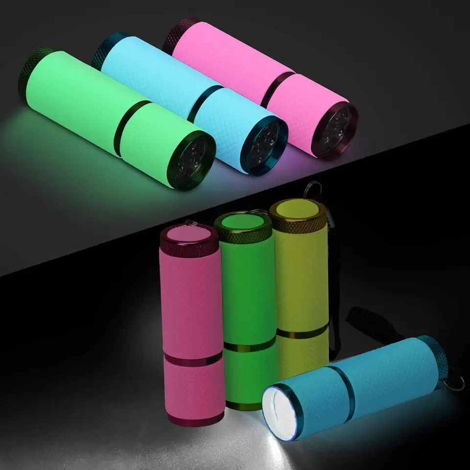 Portable Water Shock Resistant COB LED Rubber Glow In The Dark Flashlight