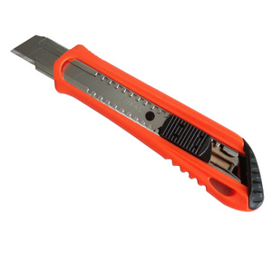 low MOQ 18mm wide blade SK4 material economy plastic utility knife cutter